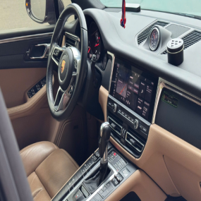 Xe Porsche Macan 2.0 2020